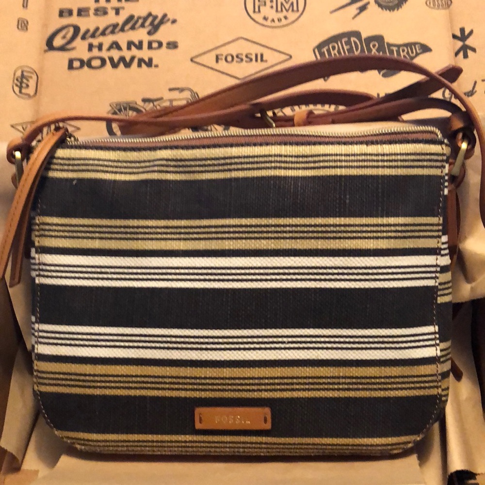 Fossil Farrah Crossbody NWT